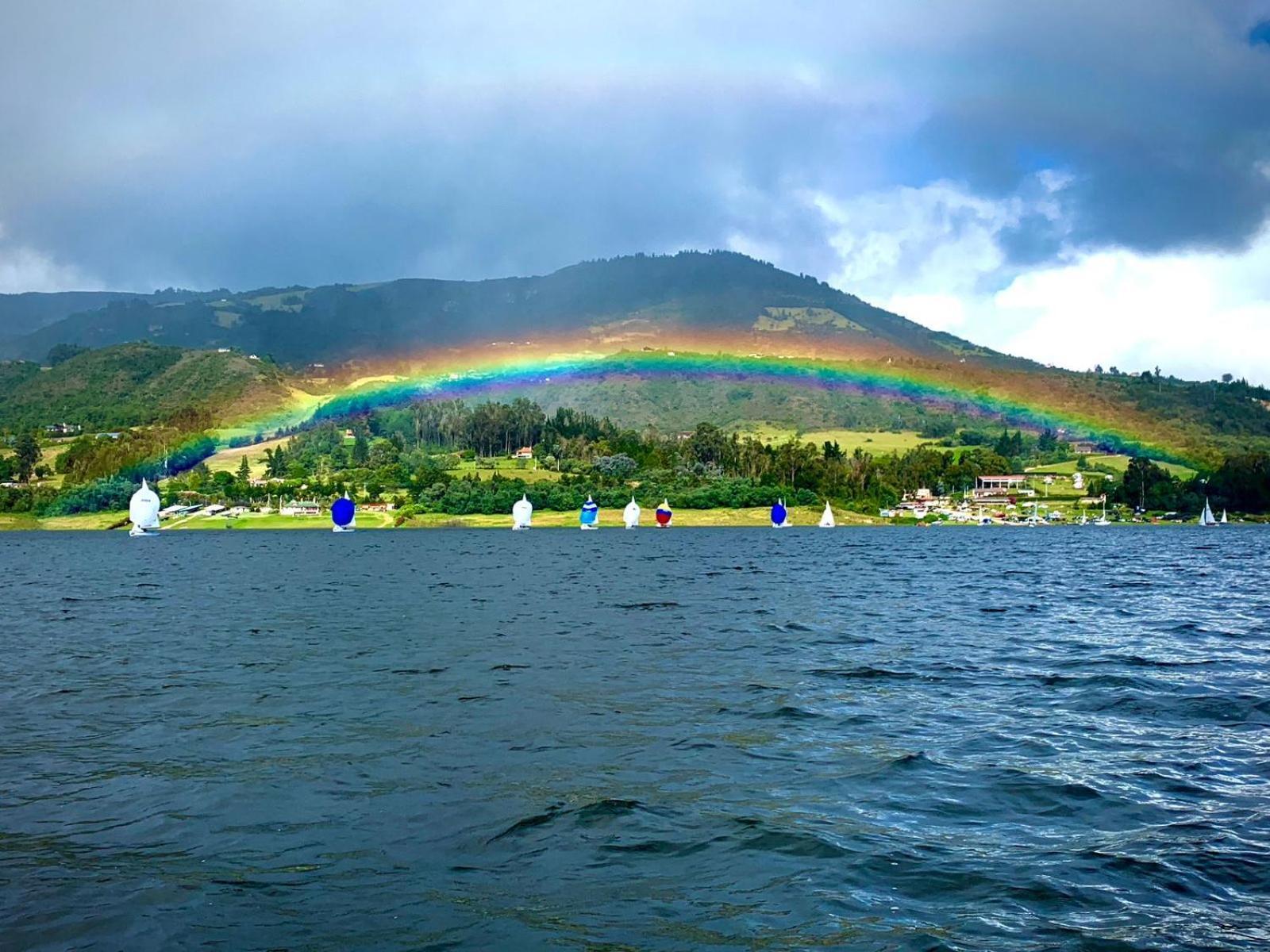 Hotel El Dorado Гуатавита Экстерьер фото